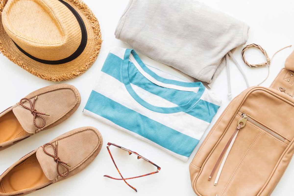 flat lay accesorios masculinos primavera 2026